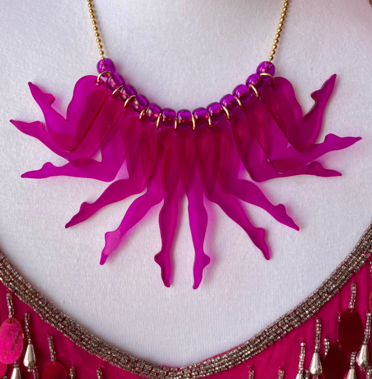 Strut Necklace (solid violet)
