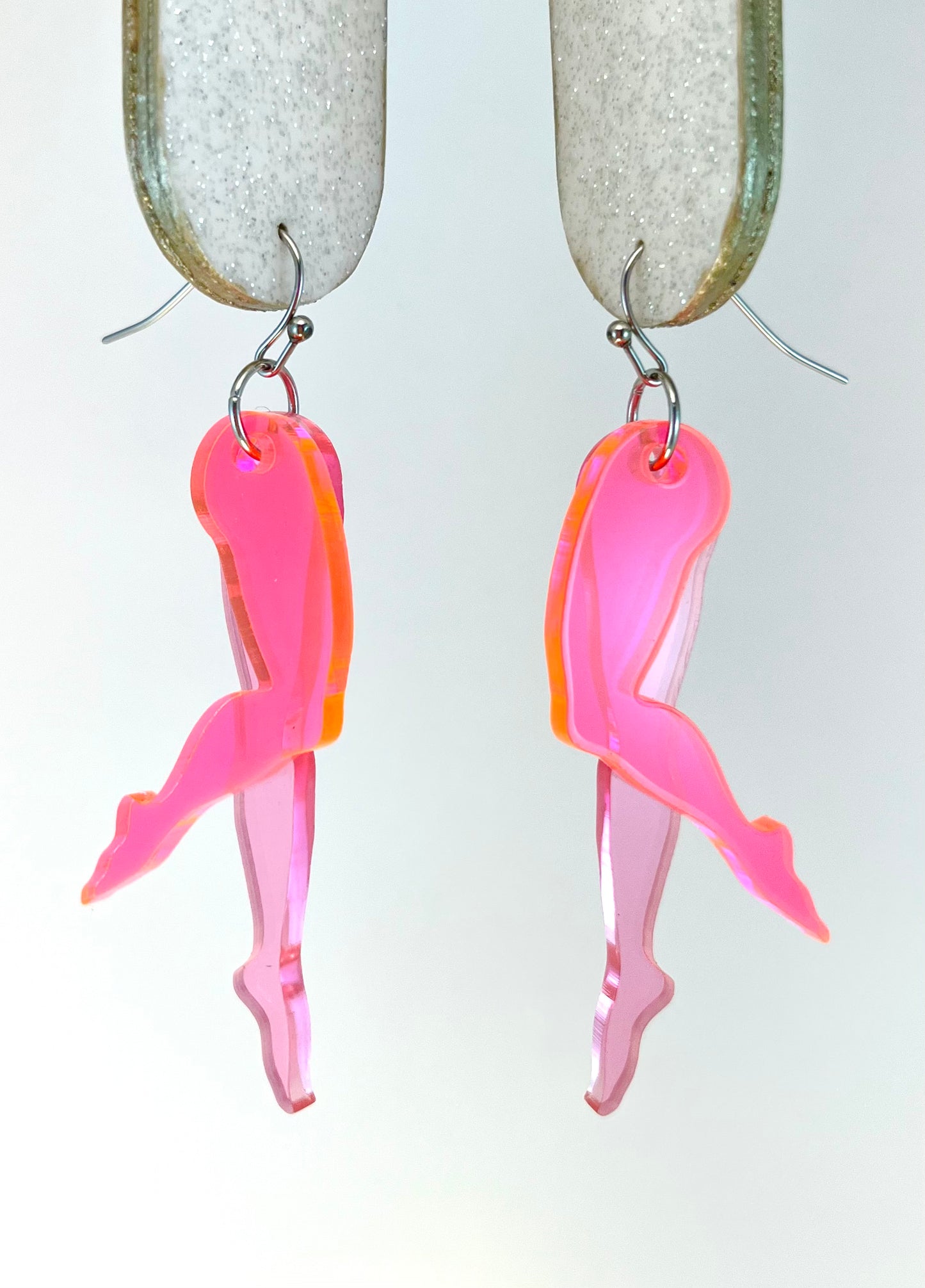 Tip Toe Earring: Pink / Neon