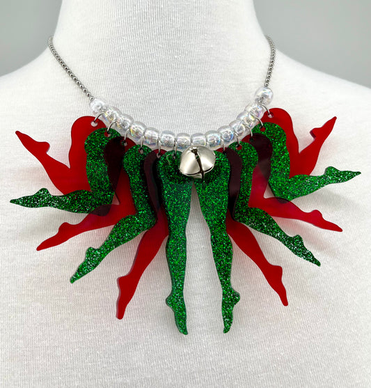 Dashing Necklace in Jingle (green and red)