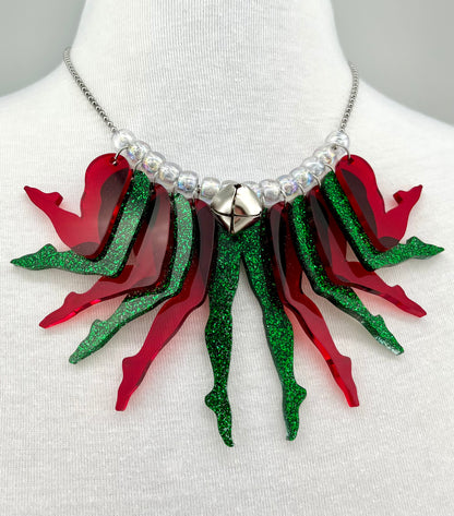 Dashing Necklace in Jingle (green and red)
